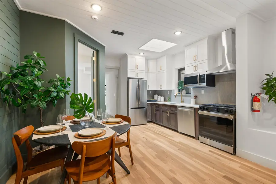 297 NEW YORK AVE, Jersey City, NJ 07307 - #2