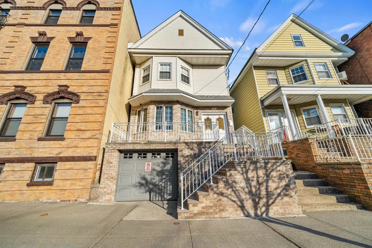 666 KENNEDY BLVD, Bayonne, NJ 07002 - #1