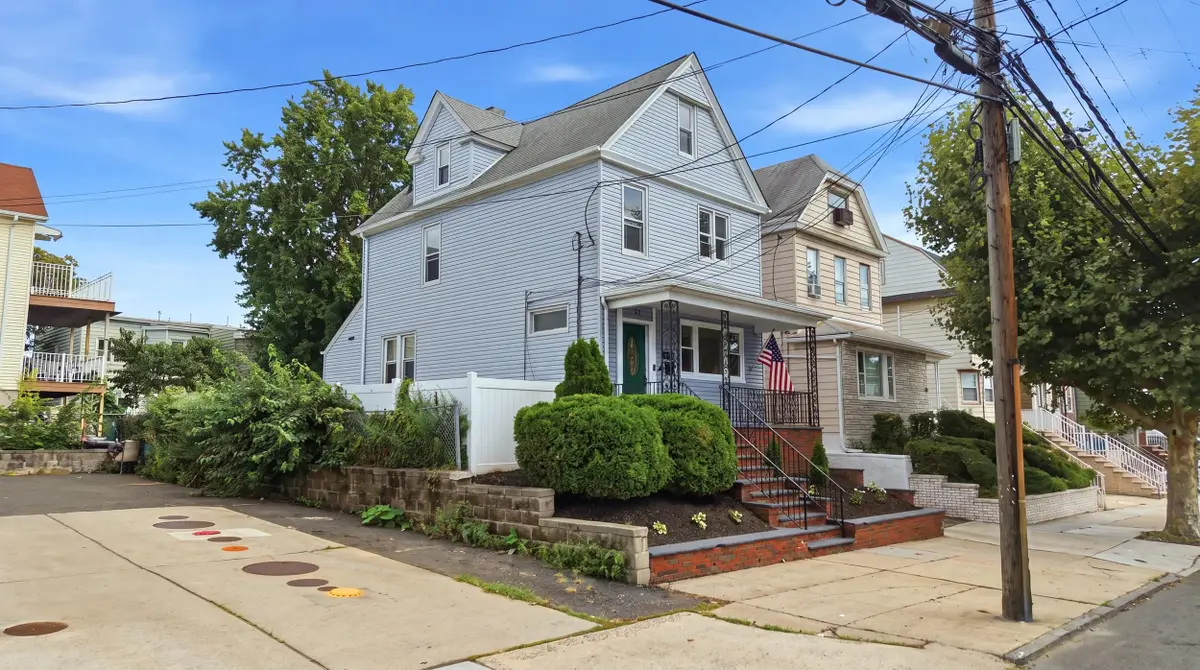 47 WEST 51ST ST, Bayonne, NJ 07002 - #1