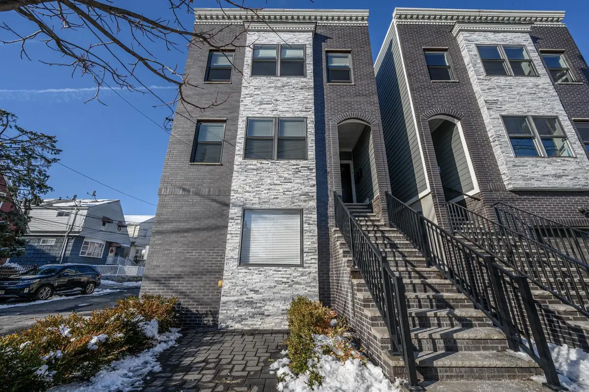 197 GARFIELD AVE, Jersey City, NJ 07305 - #1