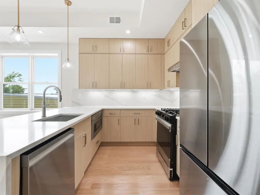 152 BLEECKER ST #3, Jersey City, NJ 07307 - #2