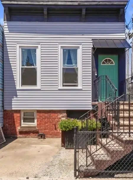 211 PLAINFIELD AVE, JC, Journal Square, NJ 07306