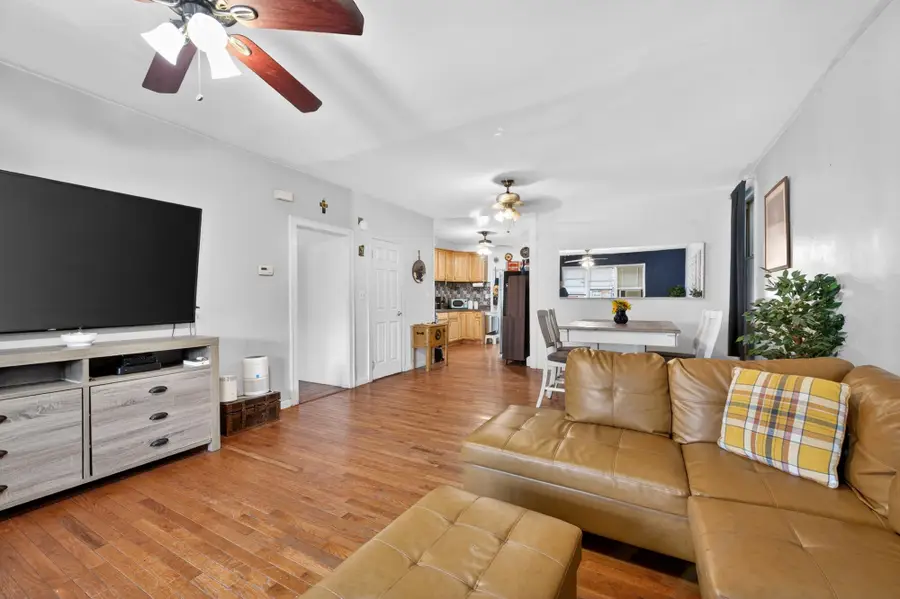 129 AVENUE E, Bayonne, NJ 07002 - #3