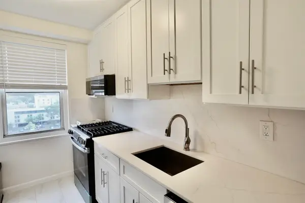 225 ST PAULS AVE #8M, JC, Journal Square, NJ 07306