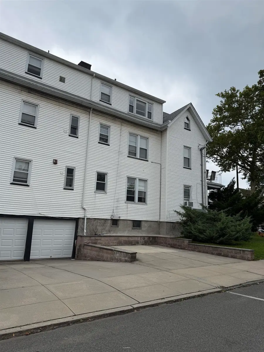 270-272 KENNEDY BLVD, Bayonne, NJ 07002 - #3