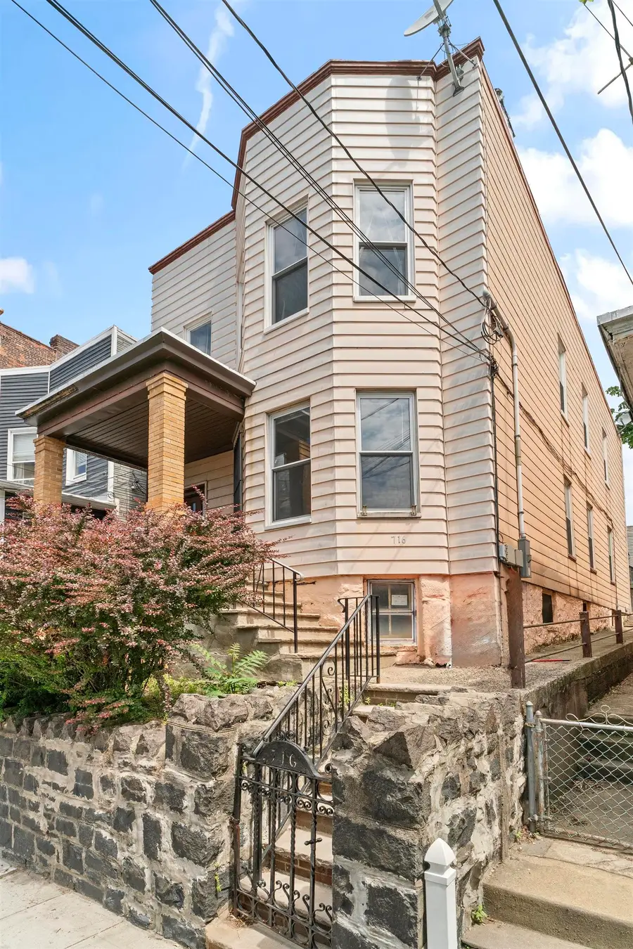 716 10TH ST, Union City, NJ 07087 - #2