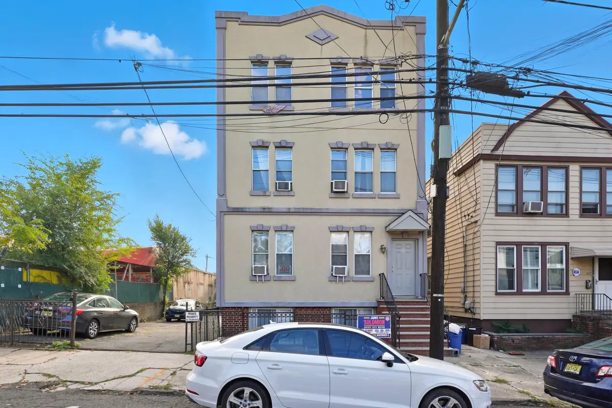 305 CATOR AVE #BSMT, Jersey City, NJ 07305 - #1