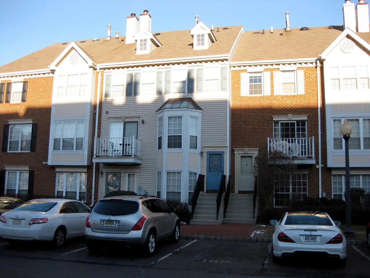 46 WALNUT ST, Jersey City, NJ 07305 - #1