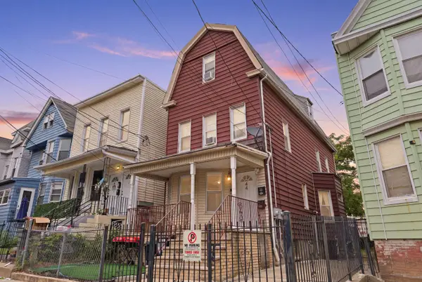 44 DWIGHT ST, JC, Greenville, NJ 07305