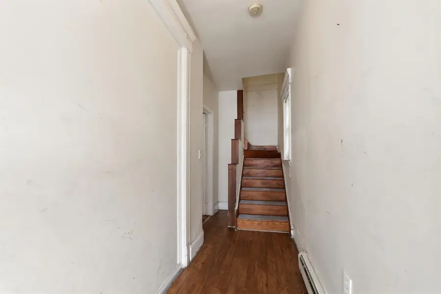 44 DWIGHT ST, Jersey City, NJ 07305 - #3