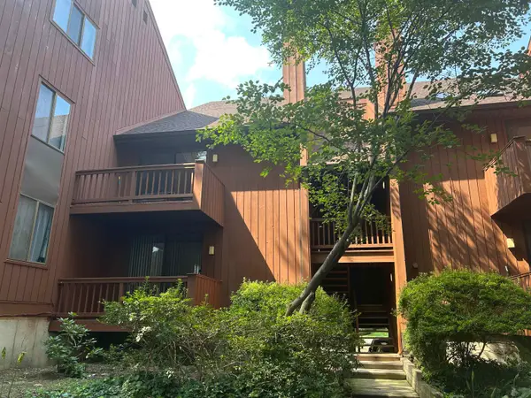 520 TEAL PLAZA, Secaucus, NJ 07094