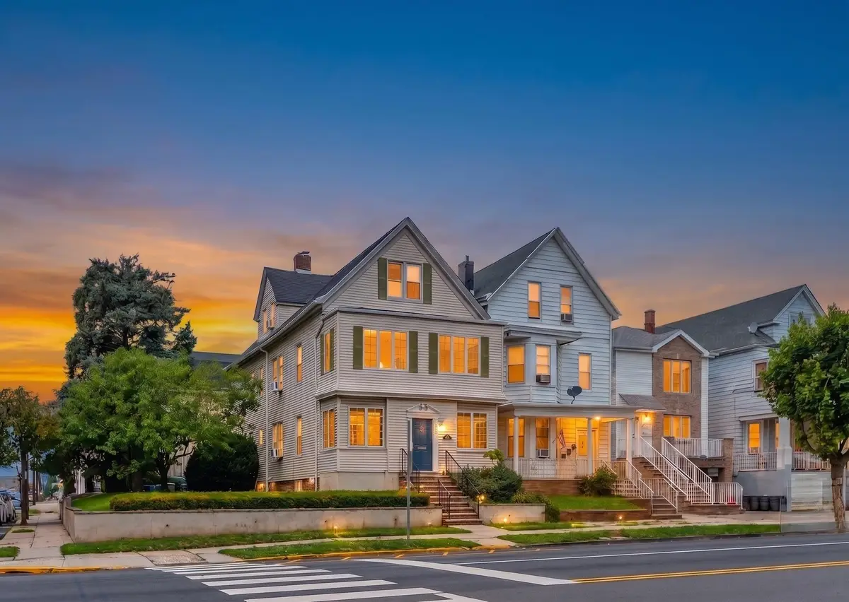 339 AVENUE C, Bayonne, NJ 07002 - #1