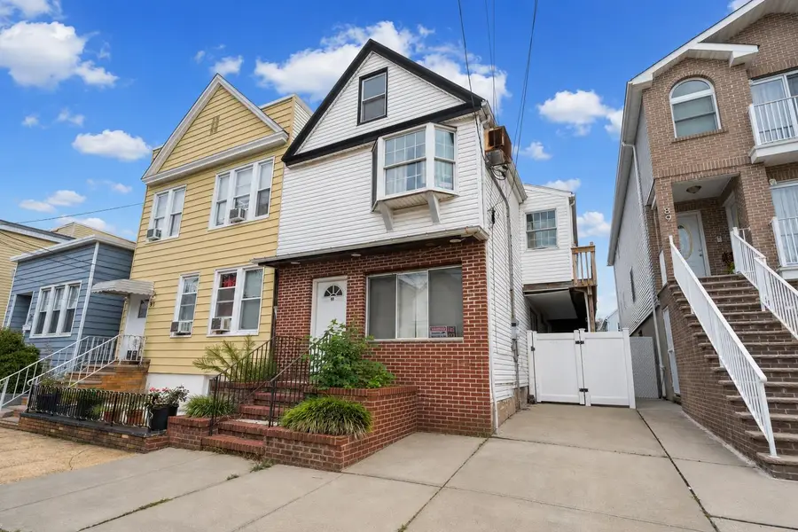 91 WEST 43RD ST, Bayonne, NJ 07002 - #2