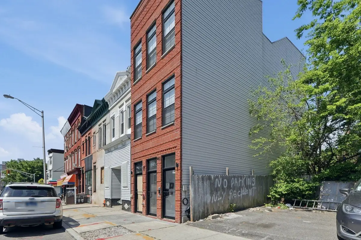 483 MARTIN LUTHER KING JR DR, Jersey City, NJ 07304 - #1