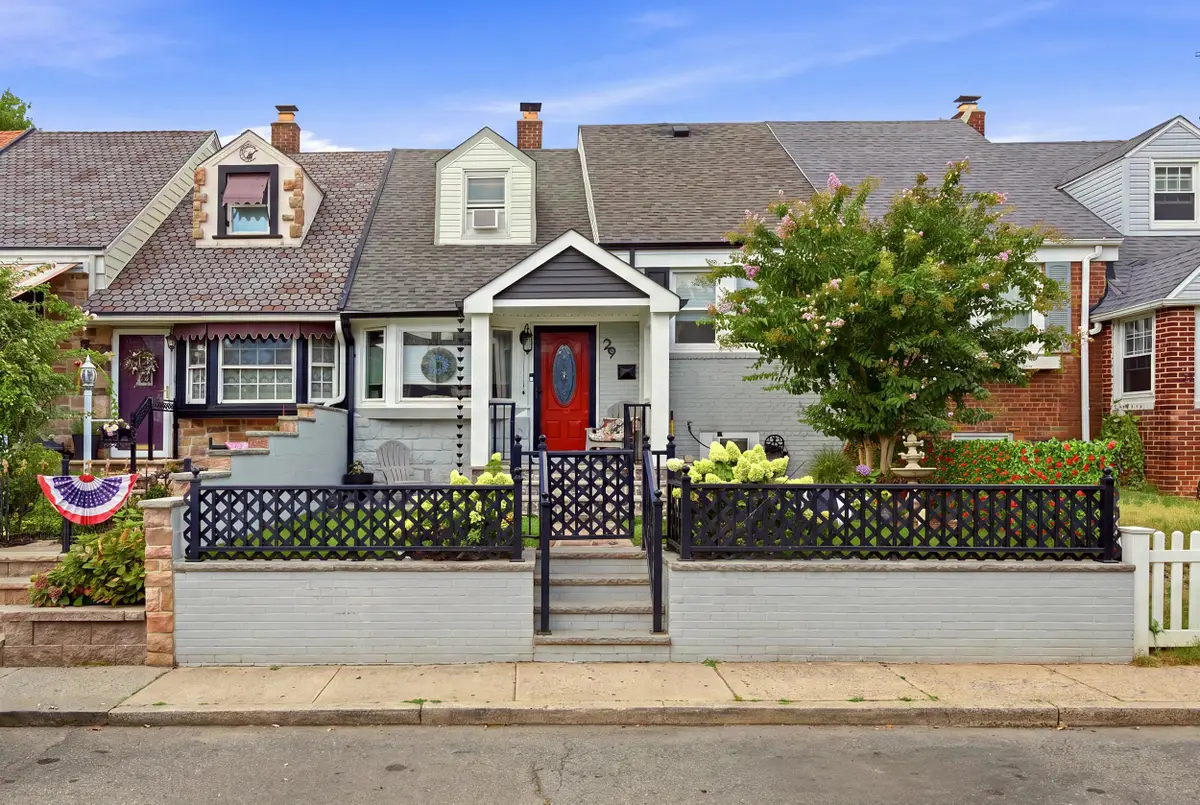 29 PARKSIDE LANE, Bayonne, NJ 07002 - #1