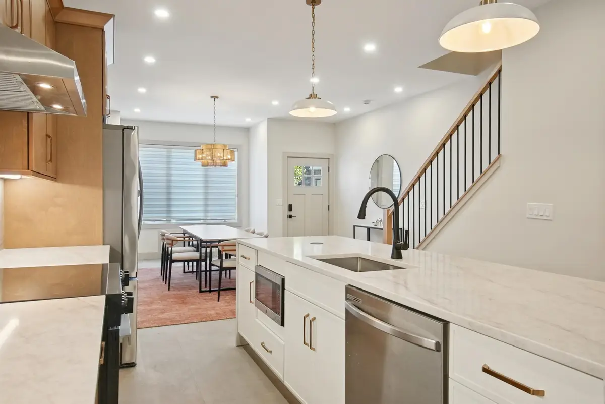 121 CLINTON AVE, Jersey City, NJ 07304 - #1