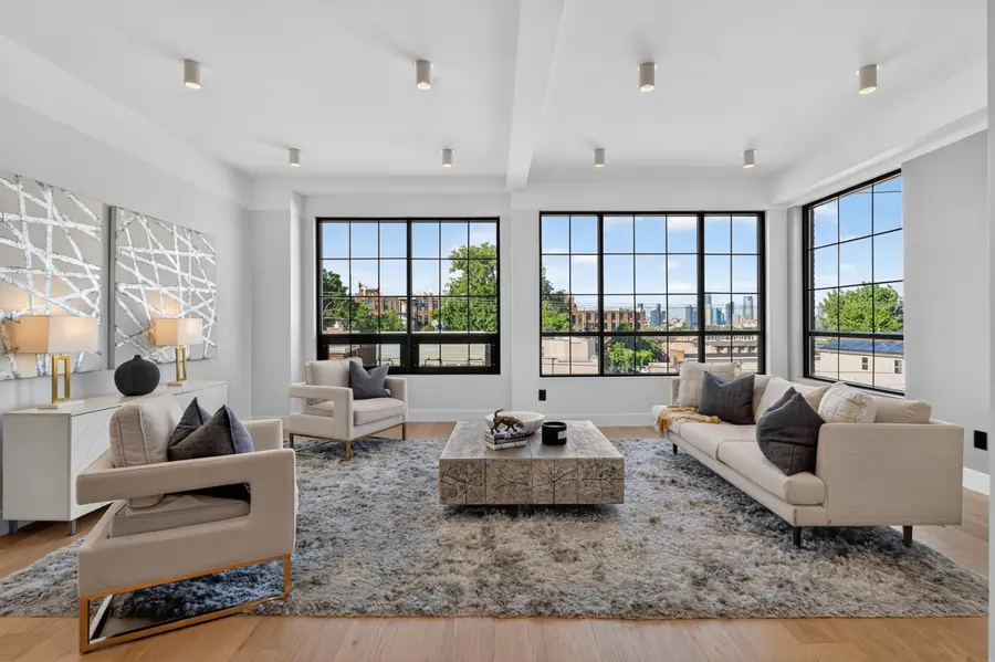 31 BAYVIEW AVE #PH, Jersey City, NJ 07305 - #2