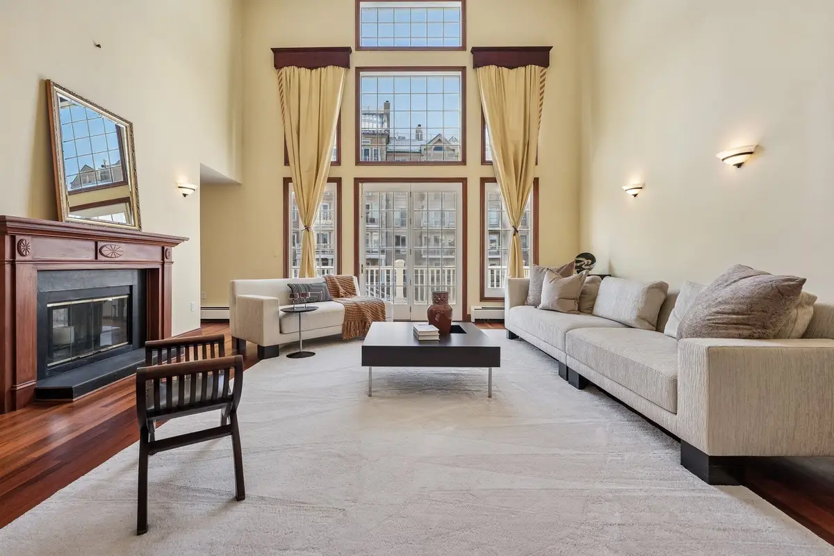 30 HALF MOON ISLE, Jersey City, NJ 07305 - #1