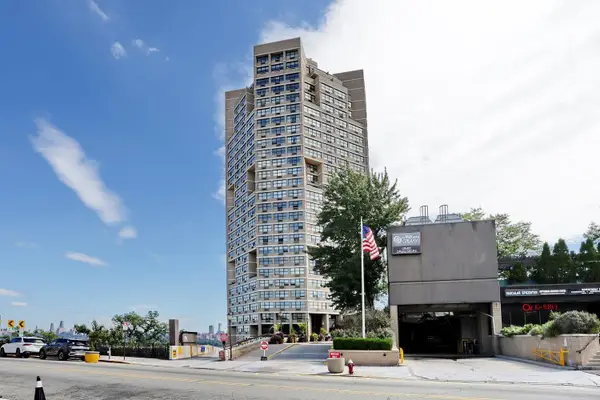 7004 BLVD EAST #30E, Guttenberg, NJ 07093