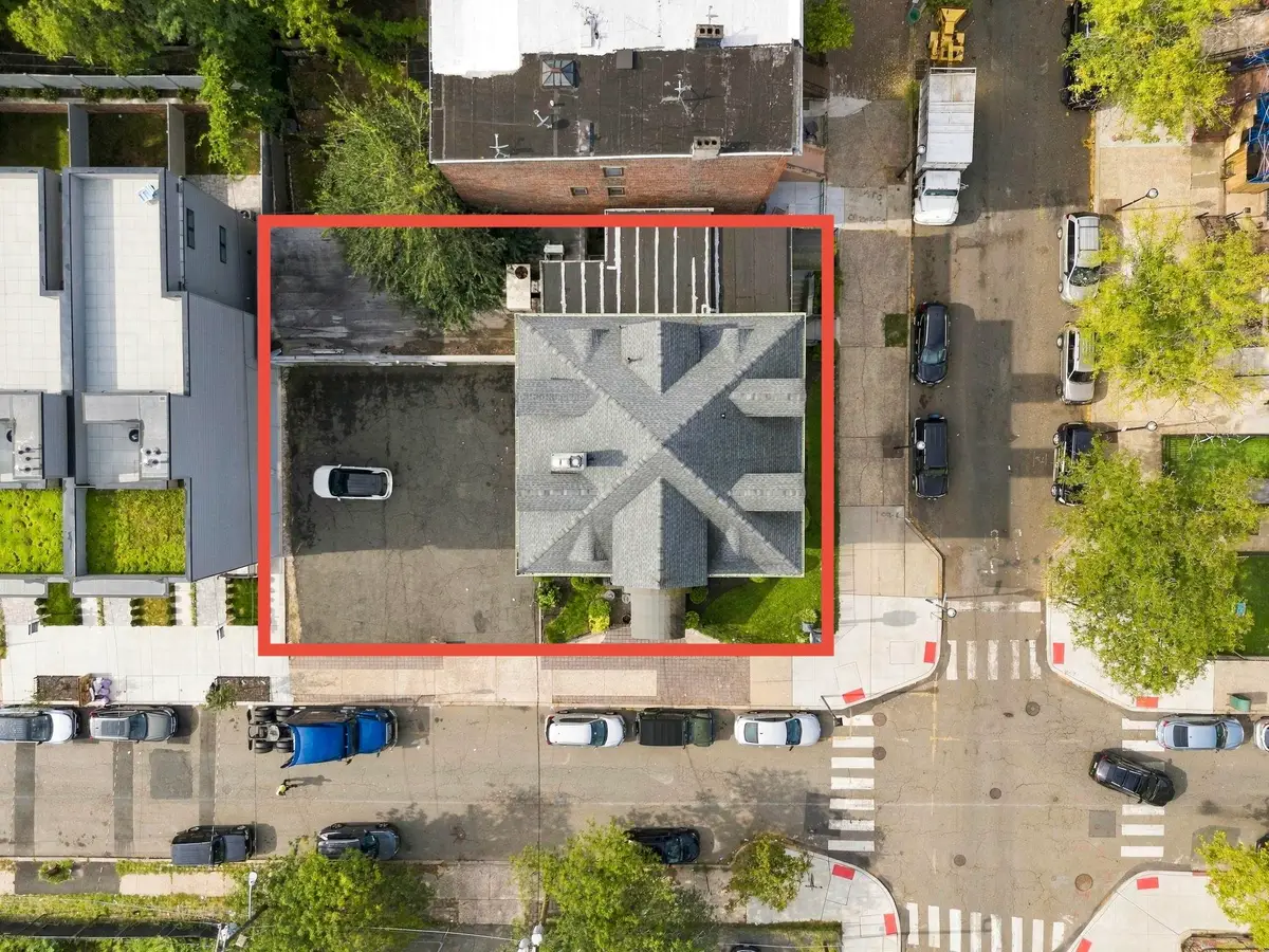 37 CLINTON AVE, Jersey City, NJ 07304 - #1