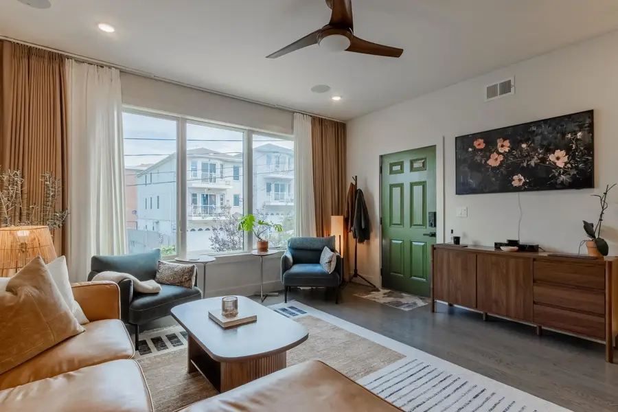 199 LINCOLN ST #1, Jersey City, NJ 07307 - #3