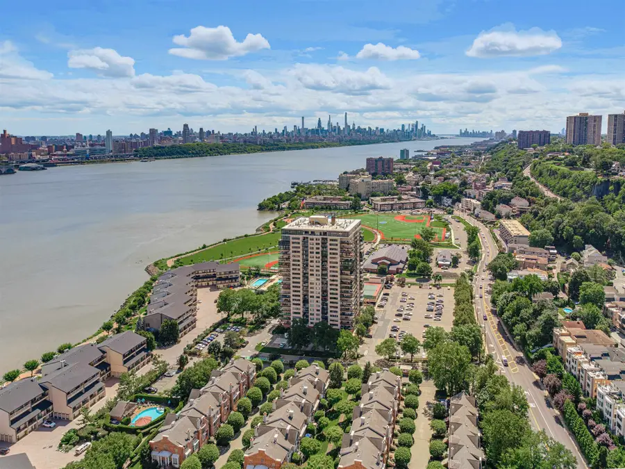 1203 RIVER RD #1G, Edgewater, NJ 07020 - #2