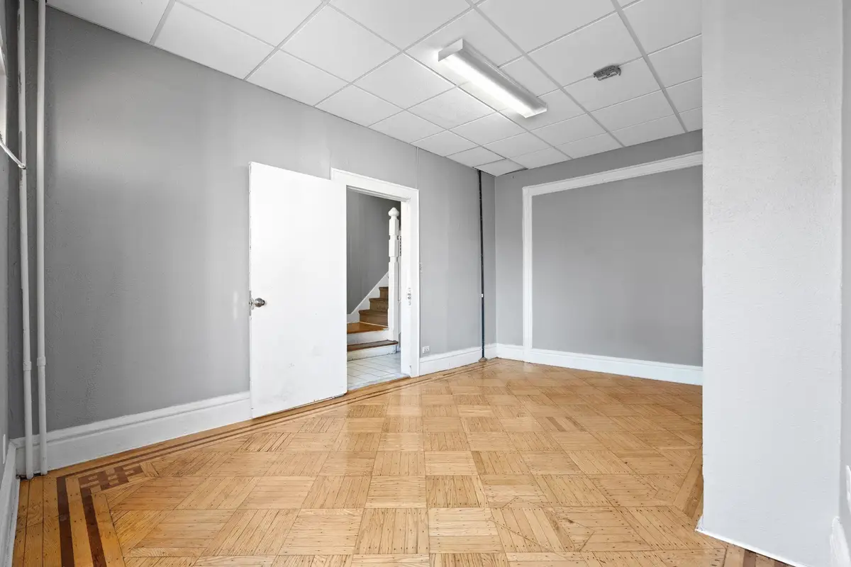 813 MONTGOMERY ST, Jersey City, NJ 07306 - #1
