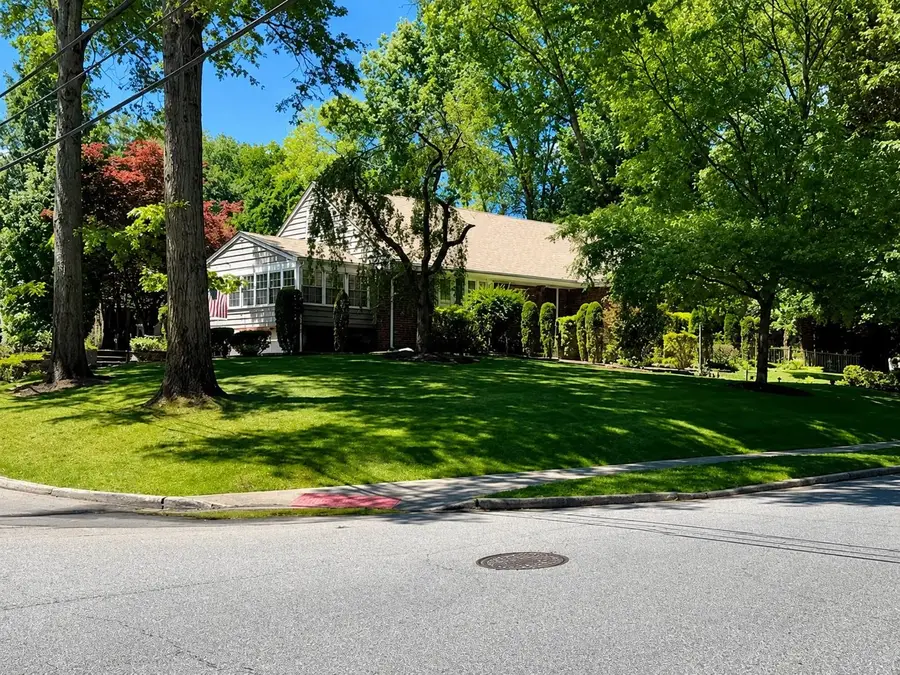 72 FOSTER RD, Tenafly, NJ 07670 - #2