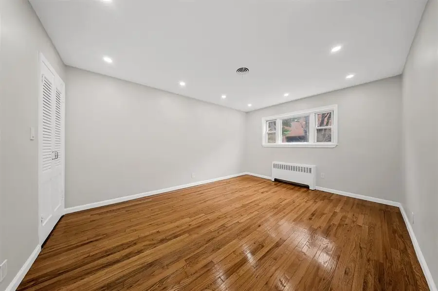 54 COLLEGE ST, Jersey City, NJ 07305 - #3