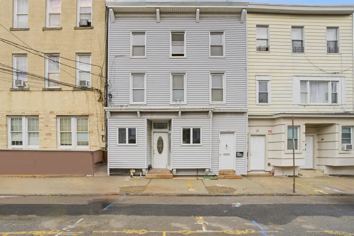 13 COTTAGE ST, Bayonne, NJ 07002 - #1