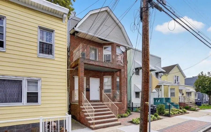 160 FULTON AVE, Jersey City, NJ 07305 - #2