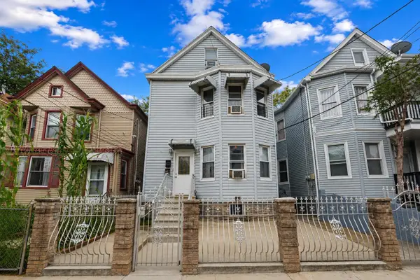 89 BURGESS PL, Passaic, NJ 07055
