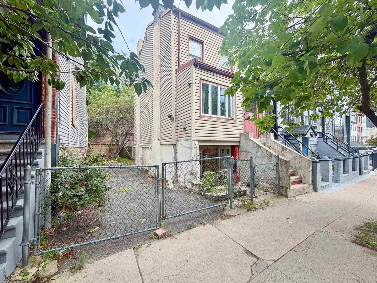 364 5TH ST, Jersey City, NJ 07302 - #1