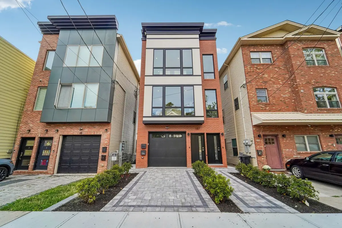 187 COLUMBIA AVE, Jersey City, NJ 07307 - #1
