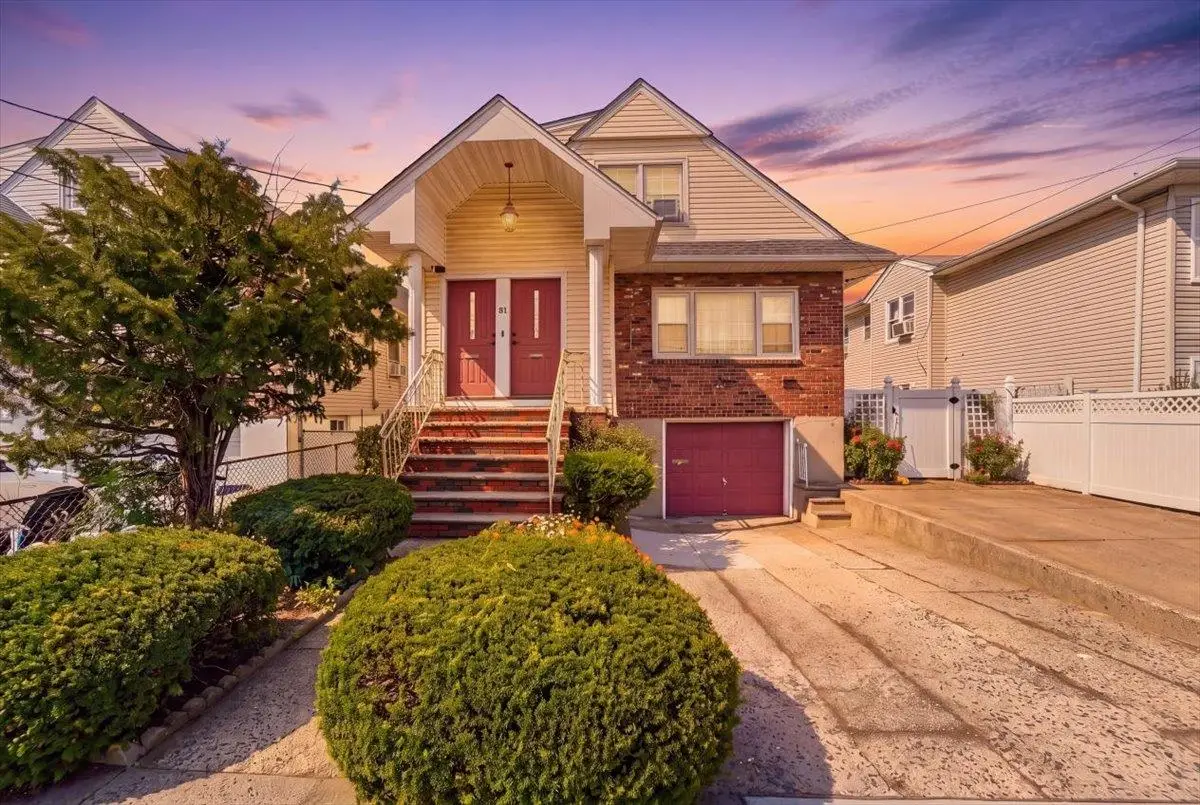 81 COUNTRY VILLAGE RD, Jersey City, NJ 07305 - #1