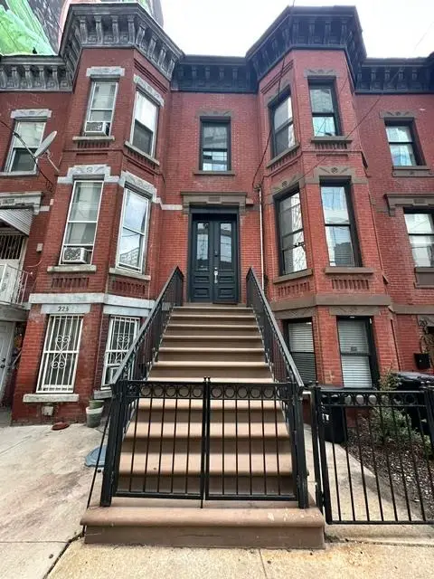 22 COTTAGE ST, Jersey City, NJ 07306 - #2