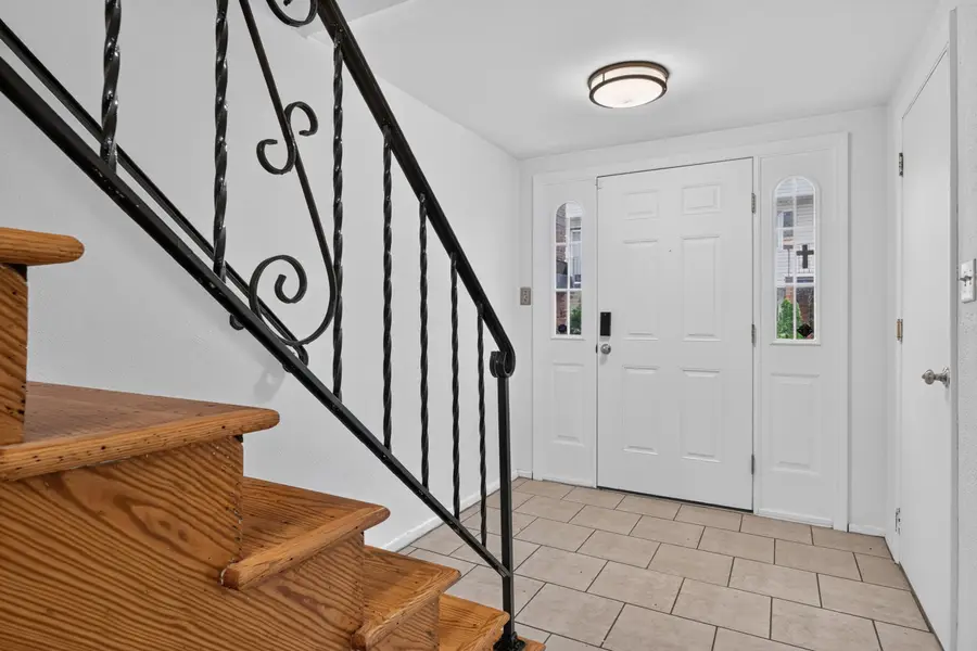 87 WEST 9TH ST #C, Bayonne, NJ 07002 - #2