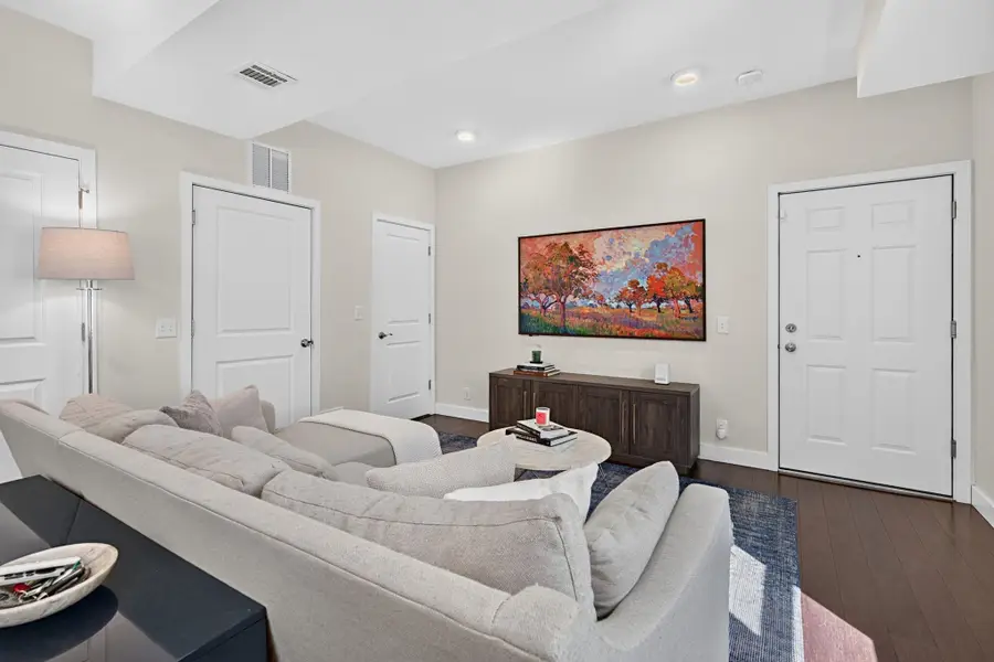 93 IRVING ST #1, Jersey City, NJ 07307 - #2