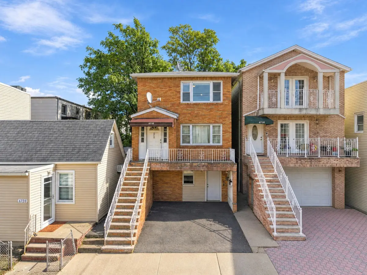 6178 JACKSON ST, Guttenberg, NJ 07093 - #1