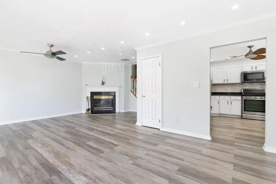 5 BUTTERNUT ST, Jersey City, NJ 07305 - #3