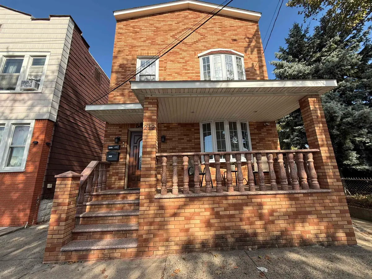 212 MCADOO AVE, Jersey City, NJ 07305 - #1
