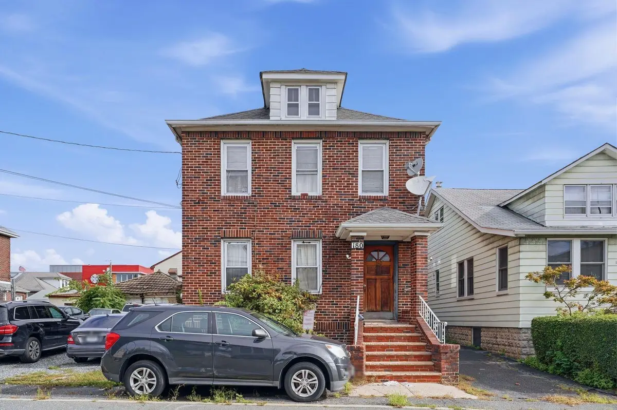 180 WEIGANDS LANE, Secaucus, NJ 07094 - #1
