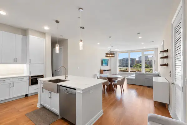 3 SOMERSET LANE #504, Edgewater, NJ 07020