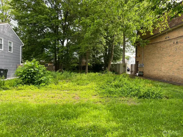 -940 Green Street, Iselin, NJ 08830