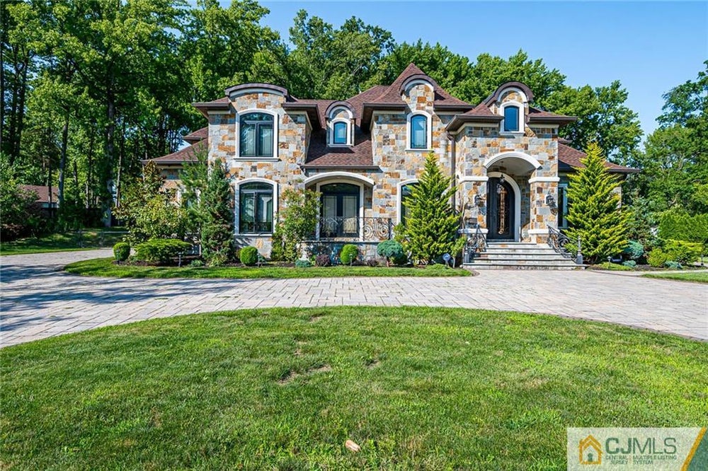 189 Stafford Road, Colonia, NJ 07067 BHGRE