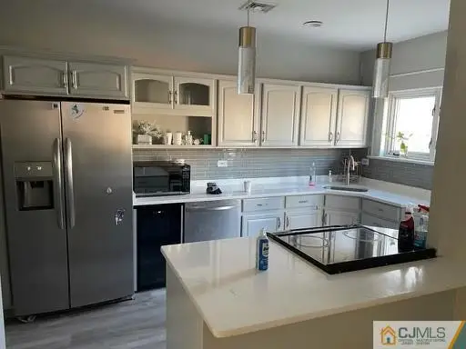 -765 Mary Street, Perth Amboy, NJ 08861 - #1