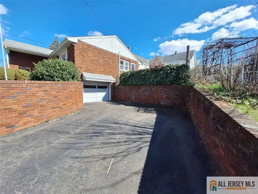 -411 Lefferts Street, South Amboy, NJ 08879 - Image #3