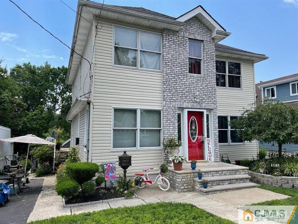 940 Grove Avenue, Old Bridge, NJ 08879 BHGRE
