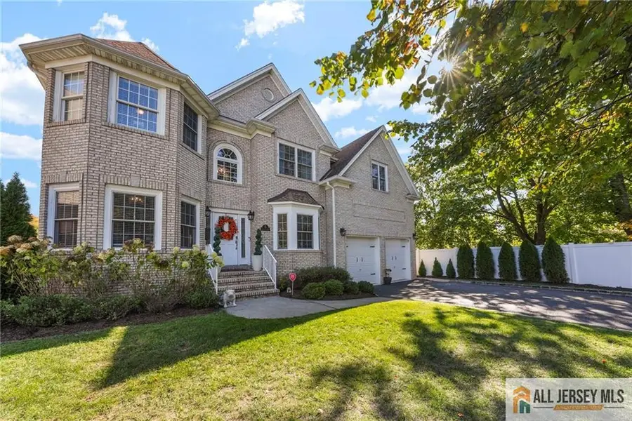 -5 Elizabeth Court, Colonia, NJ 07067 - Image #2
