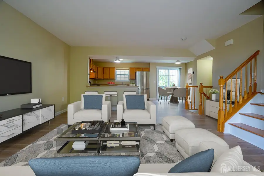 -4 Ronald Drive, East Franklin, NJ 0873 - #2